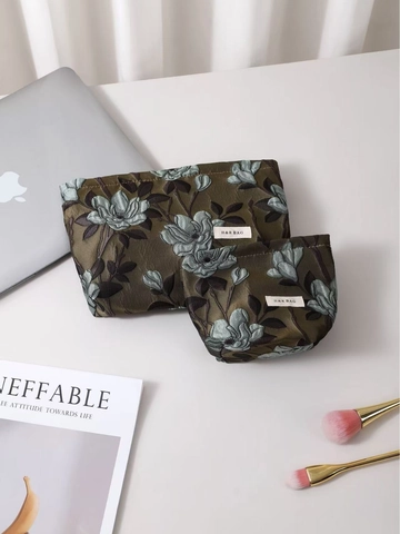 Vintage Magnolia Floral Embroidery Cosmetic Bag Jacquard Fabric Portable Travel Makeup Pouch Skincare Organizer Retro Elegant