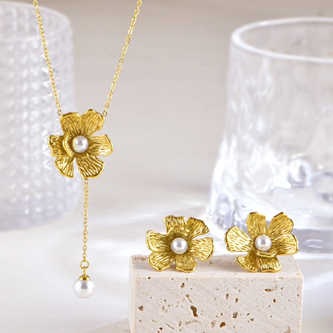 Stainless Steel Artificial Pearl Flower Jewelry Necklace Stud Earrings Vintage Gold Plated Floral Accessory Women Wedding Party Jewelry