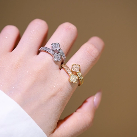 Vierblättriges Kleeblatt Offener Ring Kupfer 18K Vergoldet Zirkonia Pave Funkelnd Elegant Verstellbar Schmuck Damen