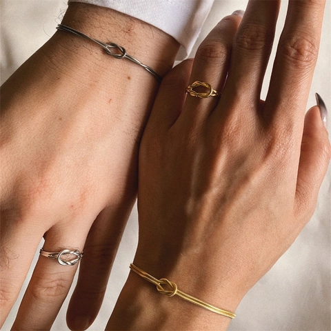 Pulsera De Cadena De Serpiente Con Nudo De Moda Acero Inoxidable Chapado En Oro De 18K Joyería Para Mujeres Regalo
