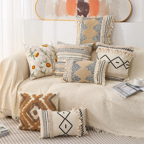 Bohemia Tufted Cotton Linen Decorative Pillow Covers With Tassels Pom Poms Embroidery Geometric Pattern For Sofa Couch