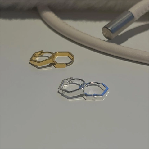 925 Sterling Silver Hexagonal Hoop Earrings Minimalist Geometric Huggie Style For Women Elegant Dainty Daily Accessory