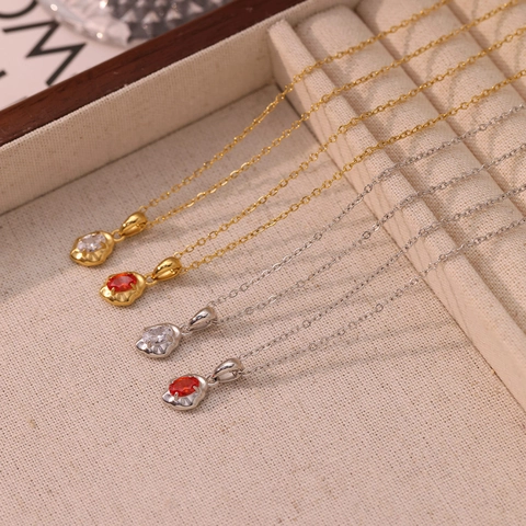 Collana con Ciondolo a Forma di Lava Irregolare in Acciaio al Titanio di Moda per Donna con Strass Intarsiato in Oro Argento Placcato Gioielli