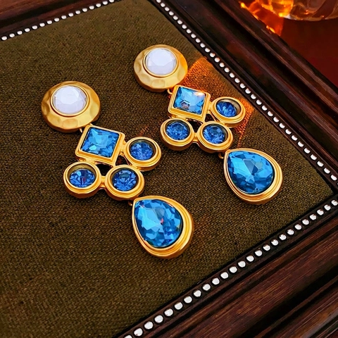 Vintage Palace Style Geometrische Hängeohrringe Mit Silbernem Ohrstecker Kupferlegierung Bunter Strass Schmuck Für Damen