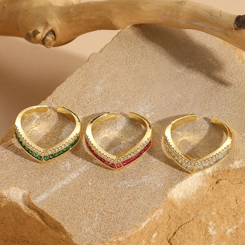 Minimalistisch Kupfer Vergoldet 14K Gold V-Förmig Offen Ring Für Damen Elegant Zirkonia Eingelegt Einstellbar Mode Fingerring Schmuck