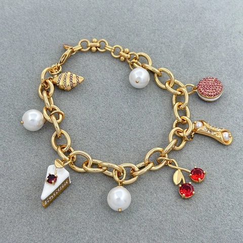 Bracciale con Ciondoli in Ottone Placcato Oro Stile INS Dolce per Donna Perla Artificiale Zirconia Ciliegia Croissant Torta