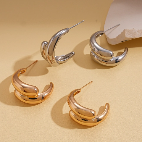 Pendientes De Aro Geométricos En Forma De C Aleación Con Poste De Plata De Ley 925 Metal Líquido Irregular Retro
