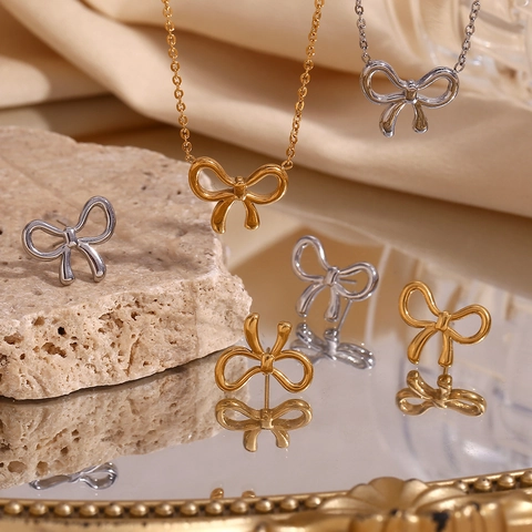Collar Con Colgante De Lazo Y Pendientes De Botón Acero Inoxidable Chapado En Oro Joyería De Nicho Para Mujer