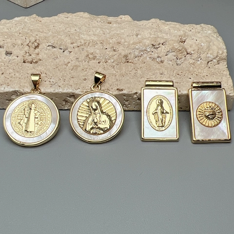 Pendenti Ritratto Religioso Vintage Ottone Placcato Oro Madreperla Bianca Naturale Per La Creazione Di Gioielli DIY Collana