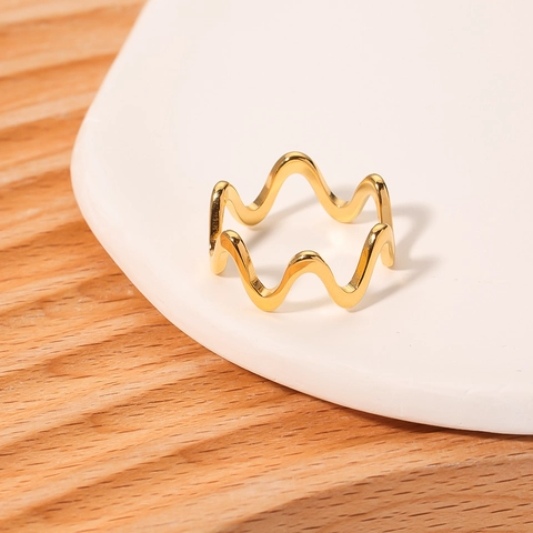 Wave Ring Stainless Steel 18K Gold Plated Minimalist Geometric Fashion Accessory For Women Trendy Style
