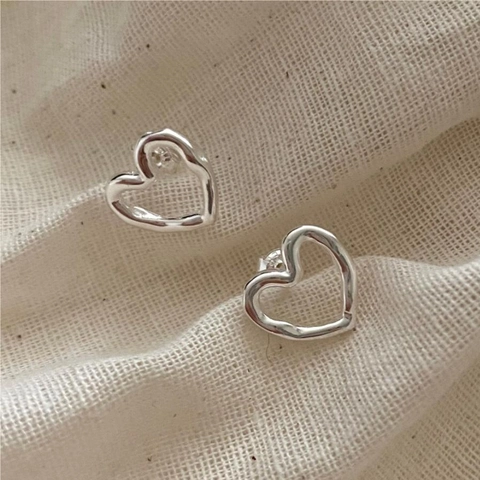 Orecchini A Lobo Cuore Vuoto Argento Sterling 925 Placcato Oro 18K Texture Irregolare Elegante Donne