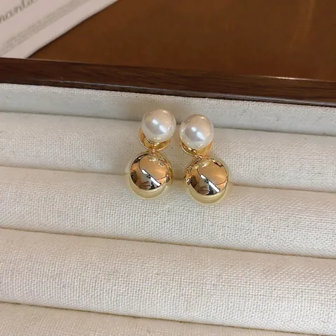 Pendientes De Botón De Doble Cara Minimalistas Con Perla Artificial De Imitación Blanca Y Bola Chapada En Oro Poste De Plata 925