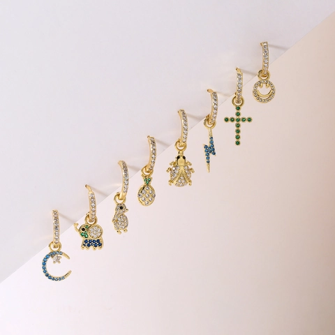 Pendientes De Aro De Cobre Con Colgantes De Circón Animales De Diamantes De Imitación Coloridos Luna Rayo Cruz Para Mujeres