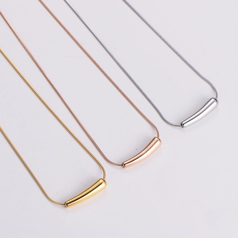 Collana A Barra Curva Acciaio Inossidabile 316L Catena A Serpente Gioielli Minimalisti Da Donna