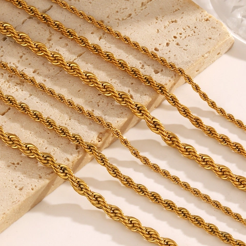 Collier Tressé Simple En Acier Inoxydable Tendance Mode Personnalité Hip Hop Niche Chaîne Clavicule Polyvalente Pour Femmes