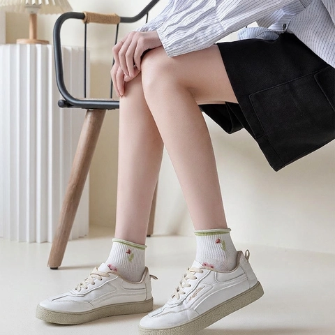 Women Cotton Socks Japanese Style Cartoon Bear Tulip Flower Embroidery Ruffle Cuff Breathable Casual Crew Ankle Socks