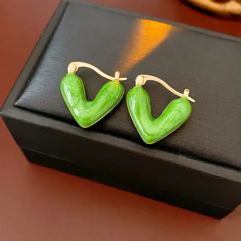 Pendientes De Aro De Corazón Esmalte Vintage Forma De V Joyería De Cobre Con Silver Earring Post Estilo Retro Elegante Para Mujeres
