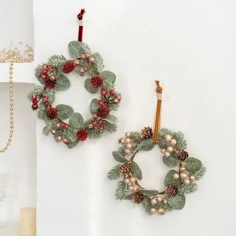 Weihnachtskranz Kerzenring Künstliche PE Kiefernnadeln Beeren Zapfen Eukalyptusblätter Schneebedeckt Tischdekoration