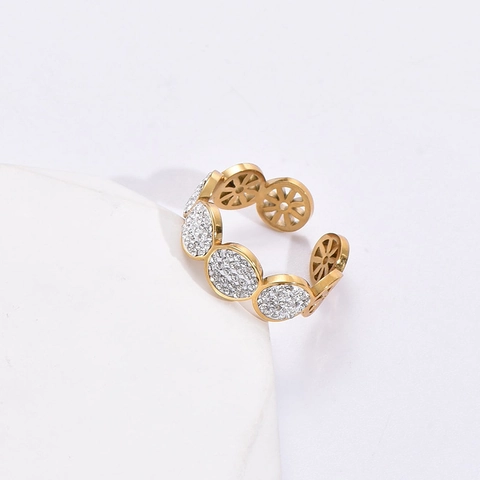Elegant Hollow Geometric Circle Open Ring For Women Titanium Steel Pavé Rhinestone Vintage Fashion Adjustable Jewelry