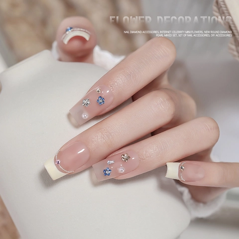 Mini Bloem Nagelkunst Decoraties Metaal Strass Glinsterend 3D Floral DIY Manicure Charms Accessoires Voor Dames