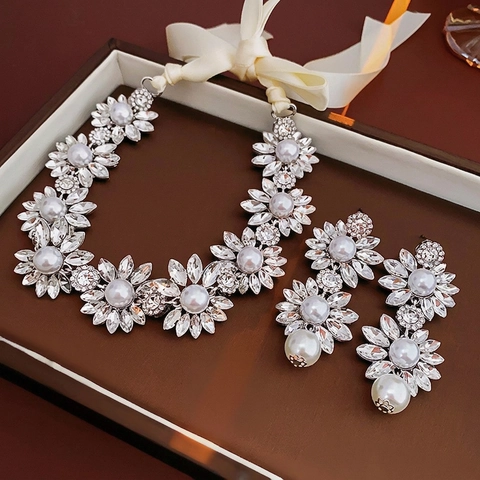 Joyas Florales De Diamantes De Imitación Perlas Artificiales Collar Y Pendientes Con Poste De Plata Elegante Cinta