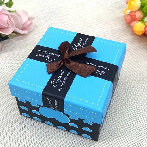 Confezione Regalo Quadrata In Cartone Con Fiocco Motivo Cuore Tema Astronauta Per Matrimonio Natale Festa Caramelle