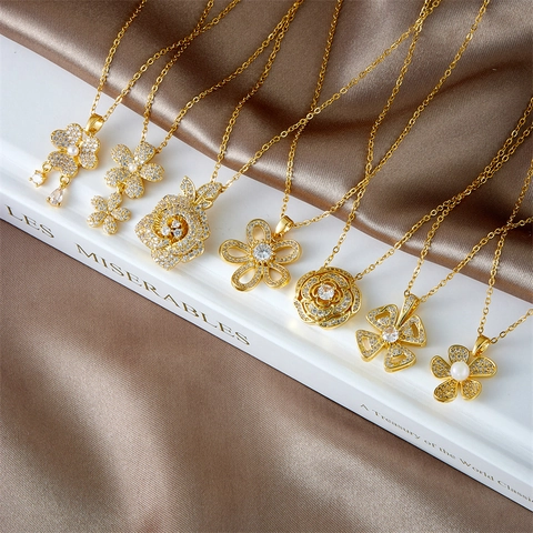Elegante Collana Con Ciondolo A Fiore Donna Catena Acciaio Titanio Rame Placcato Oro Micro Zircone Perla Artificial Camelia Rosa