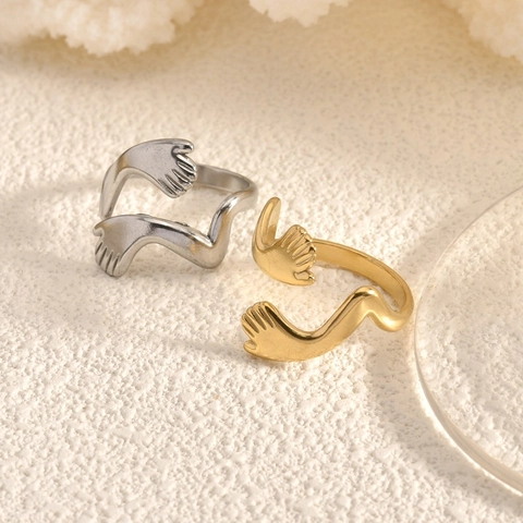 Anillo Abierto De Manos Abrazando De Acero Inoxidable Ajustable Pulido Joyería De Moda Simple Para Mujer