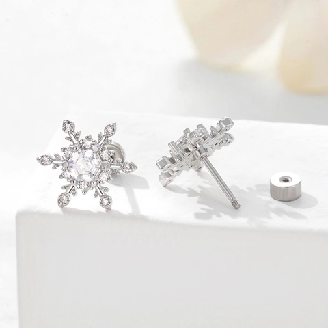 Sparkling Zircon Snowflake Cartilage Earring With Titanium Steel Screw Post Dainty Piercing Jewelry For Women