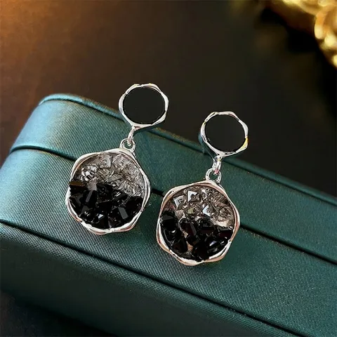 Boucles D'oreilles Cristal Irrégulières Avec Tige En Argent Sterling 925 Style Géométrique Sombre Doux Frais Accessoire