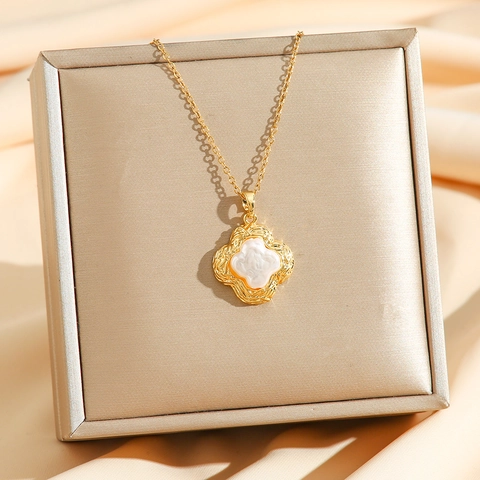 Baroque Mother Of Artificial Pearl Pendant Necklace Titanium Steel Clover Heart Star Oval Shape Elegant Jewelry For Women