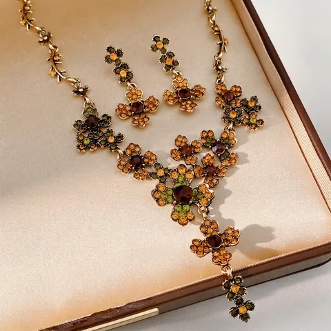 Vintage Floral Jewelry Set Multi-Color Rhinestone Alloy Necklace And Cross Earrings With Silver Earring Post For Women