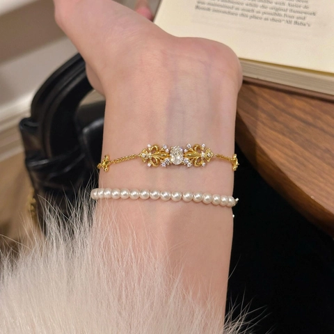 Fleur-De-Lis Armband Zirkon Hohl Verstellbar Goldbeschichtet Französischer Palaststil Schmuck Für Damen
