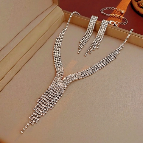 Collier À Pampilles En Strass Et Boucles D'oreilles Pendantes Pour Femmes Bijoux De Luxe Goutte D'eau Pour Banquet De Mariage