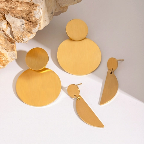 Brushed Gold Stainless Steel Geometric Round Earrings For Women Hypoallergenic Waterproof Minimalist Fashion Jewelry