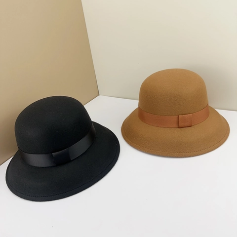 Vintage Women Cloche Hat Polyester Felt Round Dome Retro Bow Ribbon Decor French Style Winter Warm Elegant