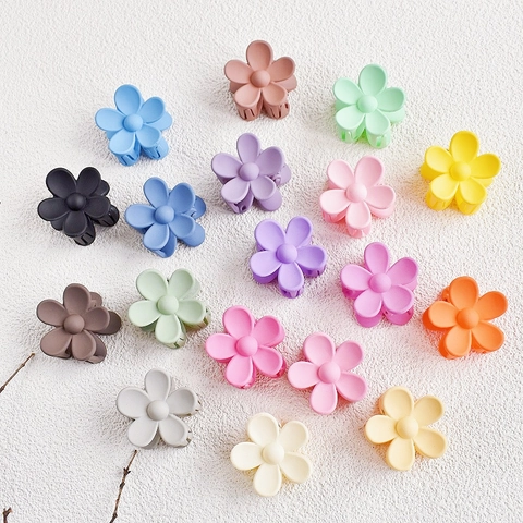 Flower Shaped Hair Claw Clips Frosted Plastic Resin Non Slip Matte Finish Candy Color Sweet Style For Women Girls