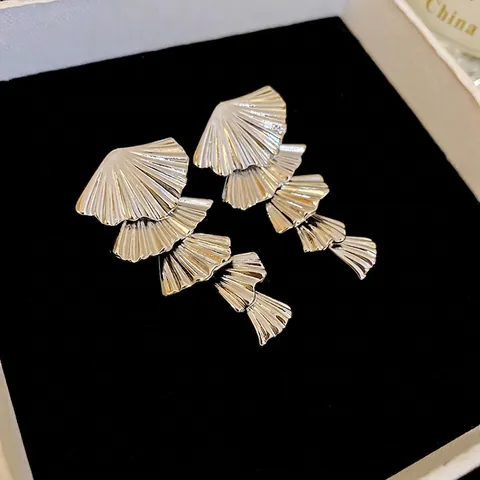 Chic Layered Fan Shaped Metallic Tassel Dangle Earrings With Silver Earring Post Minimalist Statement Jewelry For Women