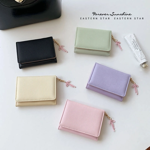 Women Short Wallet PU Leather Tri Fold Card Holder With Bow Pendant Vertical Stripe Embossed Kawaii Coin Purse For Girls
