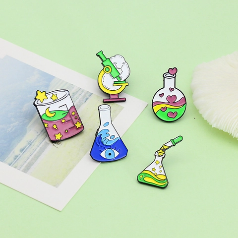 Science Lab Enamel Pins Alloy Cartoon Microscope Beaker Flask Educational Jewelry Badge For Backpacks Hats Decor