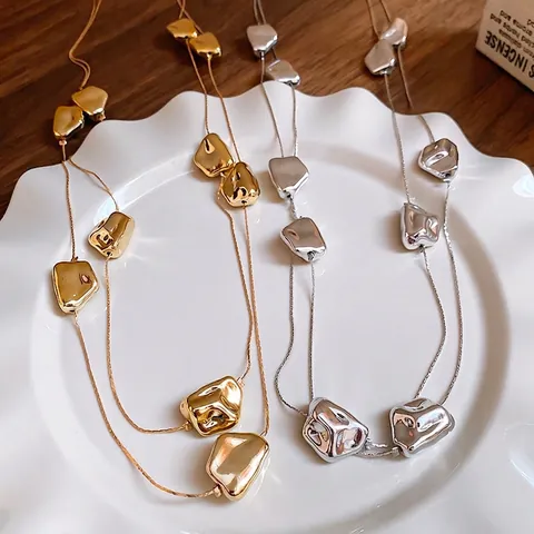 Damen Doppelschichtige Lange Halskette Kupfer Acryl Unregelmäßige Geometrische Perlen Pulloverkette Mode Schmuck