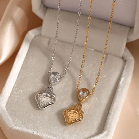 Collar Con Colgante De Fresa Acero Inoxidable Circonita Gota De Agua Joyería Estilo Fruta Para Mujer Bañado Oro PVD