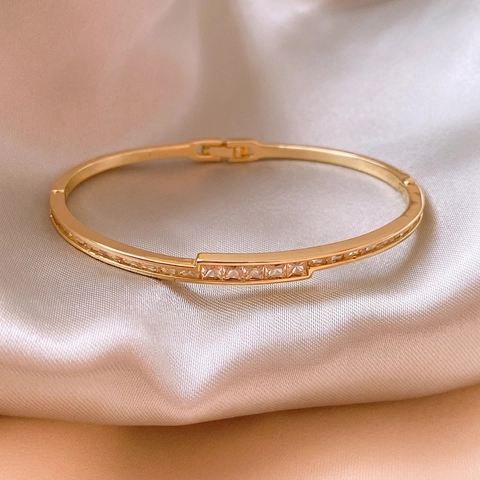 Bracciale Rigido In Zircone Placcato Oro Per Donna Cristallo Rettangolare Intarsiato Chiusura A Scatto Gioielli Di Moda Lusso Minimalista