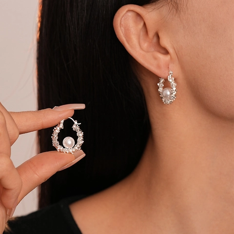 Orecchini A Cerchio Con Perla Artificial Sintetica E Perno In Acciaio Rame Texture Argento Irregolare Per Donne