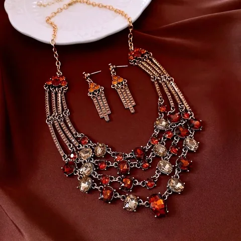 Vintage Alloy Rhinestone Necklace And Earrings With Silver Earring Post Triangle Tassel Elegant Court Style Luxury