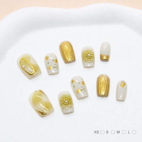 Press On Nails Handmade Floral Artificial Pearl Gold Foil Elegant French Style Short Square False Nails For Women
