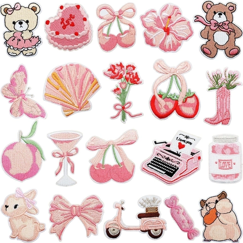 Toppe Ricamate Rosa Cuore Orsetto Da Stirare Applicazioni In Tessuto Per Decorazione Abbigliamento DIY Stile San Valentino Cartone Animato