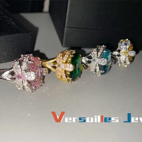 Vintage Luxury Exaggerated Gemstone Ring For Women Copper Plated Gold Rhinestone Butterfly Flower Finger Ring Jewelry Gift