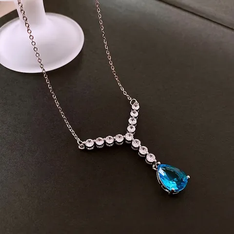 Blue Waterdrop Zircon Pendant Necklace Copper Luxury V Shaped Zirconia Jewelry For Women Elegant Minimalist Accessories