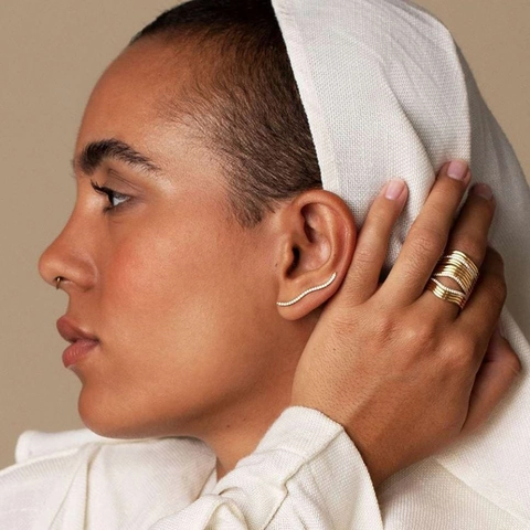 Collana a Onde in Acciaio Inossidabile Placcato Oro 18K Intarsiata di Strass Minimalista Stile Ins Gioielli Geometrici per Donne Ragazze